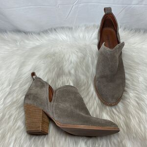 Jeffrey Campbell Rosalie Taupe Suede Side Notch Booties Sz 8.5